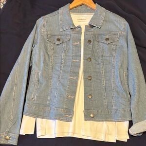 Max Jeans Blue and White Lightweight Jean Jacket Classic Design